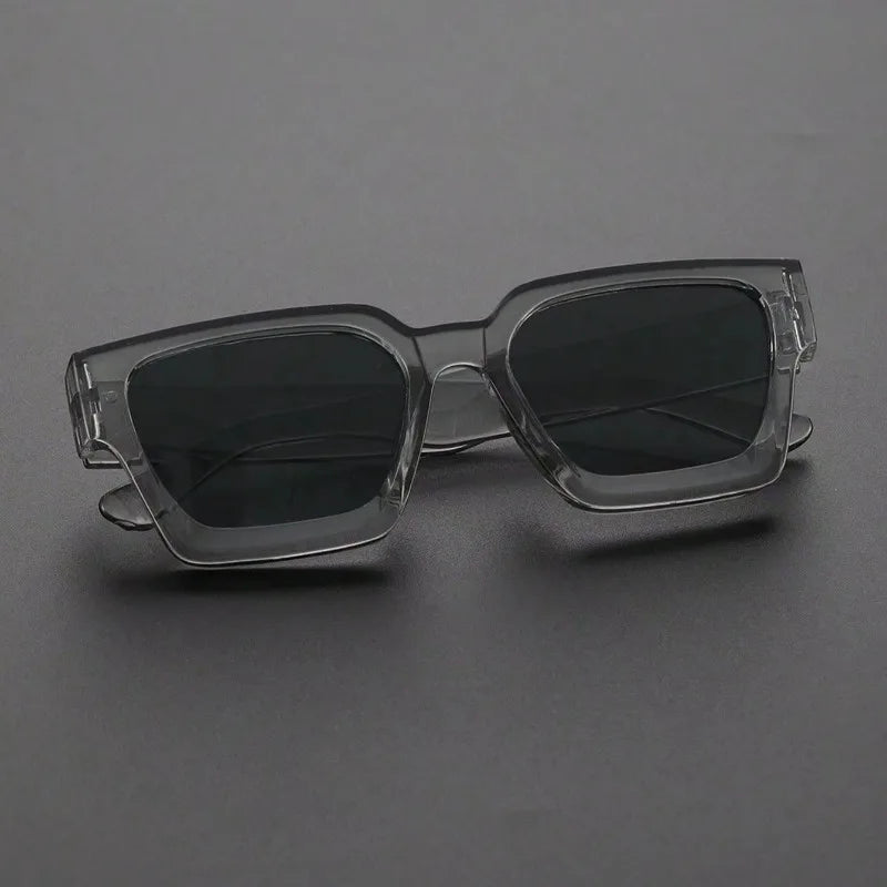 Unisex square frame