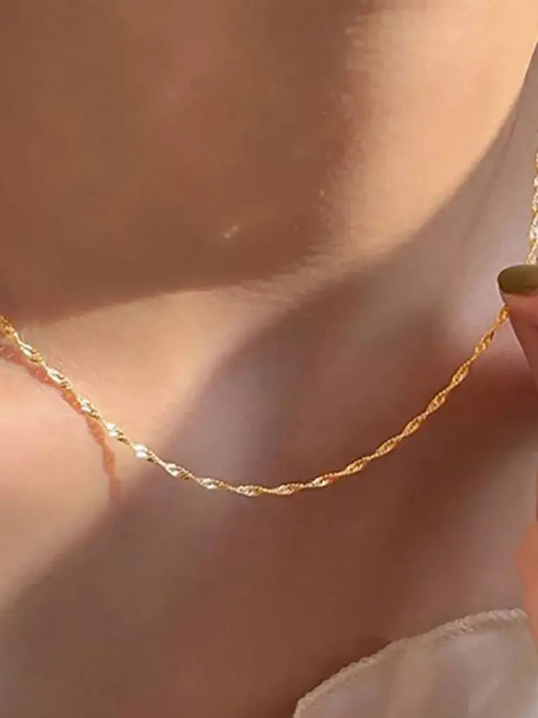 Exquisite Gold Plated Stainless Steel Thin Chain Necklace for Women Simple Style Clavicle Chain Female Jewelry
